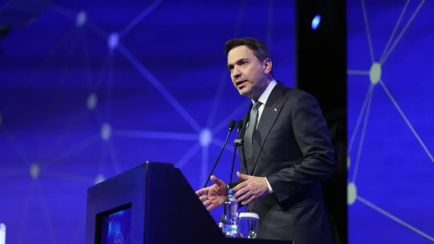 Enerji ve Tabii Kaynaklar Bakanı Bayraktar: Yeni bir enerji mimarisi inşa etmeyi hedefliyoruz haberinin görseli