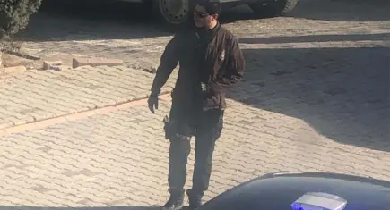 Gülistan Doku dosyasında valinin oğlundan çelişkili ifade: ‘Silahım yok’ demişti, kamuflajlı tabancalı fotoğrafı ortaya çıktı