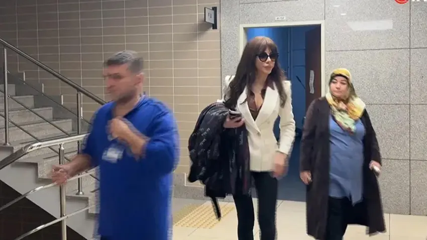 Uyuşturucu soruşturmasında tutuklanmıştı: Spiker Ela Rümeysa Cebeci tahliye edildi haberinin görseli