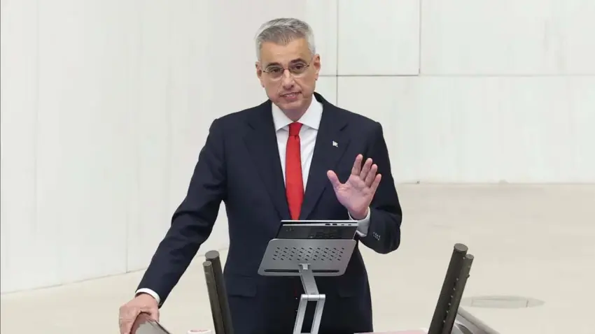 Bakan Memişoğlu açıkladı: İzmir’e yeni şehir hastaneleri yapılması gündemde haberinin görseli