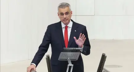 Bakan Memişoğlu açıkladı: İzmir’e yeni şehir hastaneleri yapılması gündemde