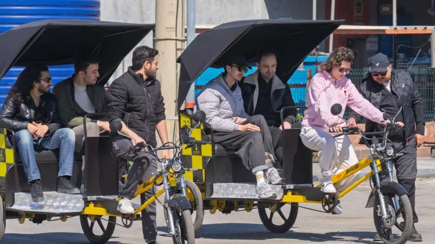 İzmir’de Bisicab dönemi başlıyor haberinin görseli
