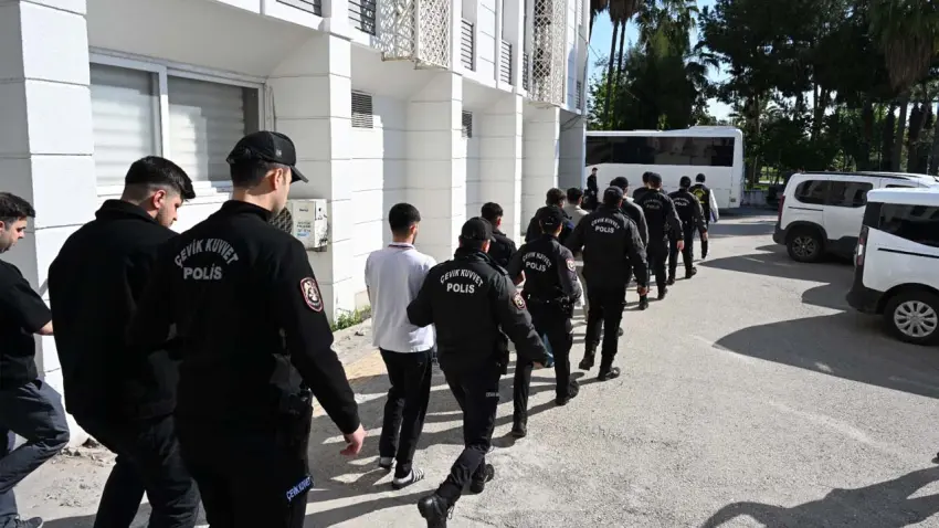 Mersin’de 100 milyonluk dolandırıcılık ağı çökertildi haberinin görseli