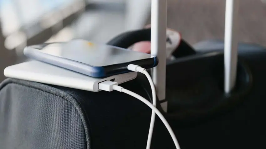 Uçaklarda powerbank şarj etmek yasaklandı haberinin görseli