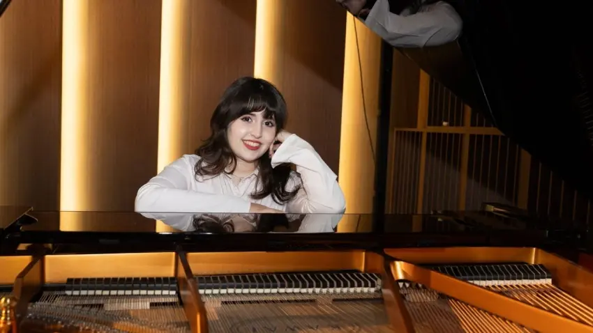 Genç piyanist TEV Üstün Başarı Bursu’nu kazandı haberinin görseli