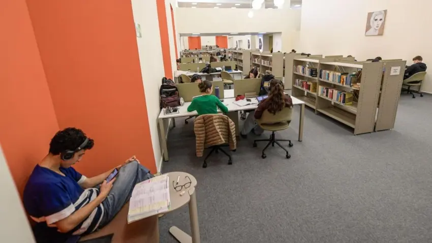 İzmir’in yeni kültür durağı: Hasan Ali Yücel Kütüphanesi haberinin görseli