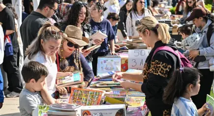 Yazarlar ve okurlar İZKİTAP’ta buluştu