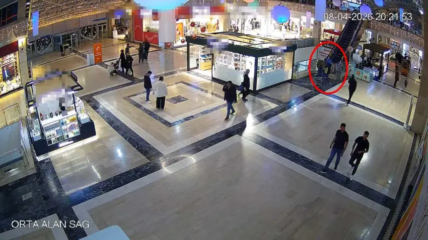 AVM’de korkunç kaza: 3 yaşındaki çocuğun kopan parmağı kurtarılamadı haberinin görseli