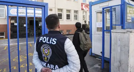 Eğitim-Sen: Okullarda yaşanan şiddet asayiş ve denetim odaklı değil, pedagojik yaklaşımla çözülmeli