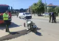 İzmir’de motosiklet ile hafif ticari araç çarpıştı: 3 yaralı