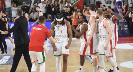 Karşıyaka potada mucizeye doğru ilerliyor