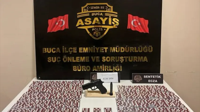 Konak’ta uyuşturucu operasyonu: 3 gözaltı haberinin görseli