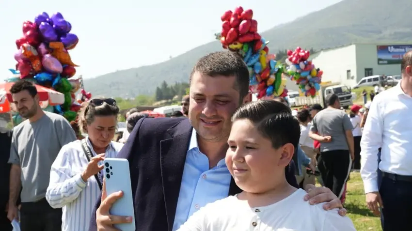 &Ouml;v&uuml;n&ccedil; Demir