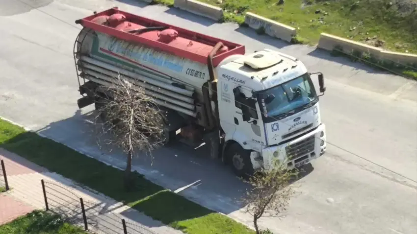 AK Partili Avcı’dan Harmandalı tepkisi: Pencere açmak lüks oldu haberinin görseli