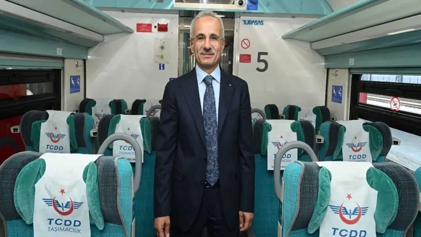 Demiryollarında dijital dönüşüm: 24 milyon biletle 3 bin ağaç kurtarıldı haberinin görseli