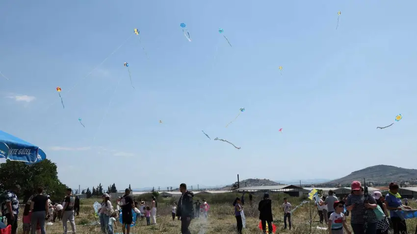 Foça’da bahar uçurtma şenliğiyle karşılanacak haberinin görseli