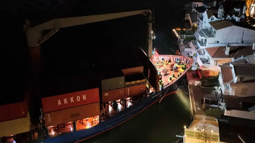 İstanbul Boğazı’nda gemi faciası ucuz atlatıldı haberinin görseli