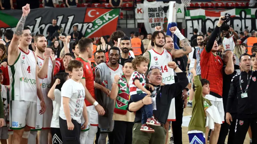 Karşıyaka’nın potada önünde iki final kaldı haberinin görseli