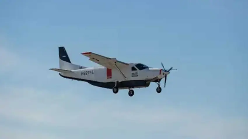 Sisli hava facia getirdi: Yolcu uçağı dağa çarptı haberinin görseli