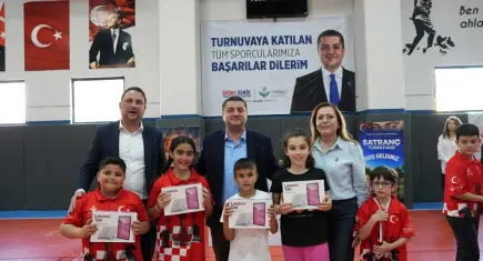 Torbalı’da satranç şöleni: 208 sporcu aynı masada buluştu