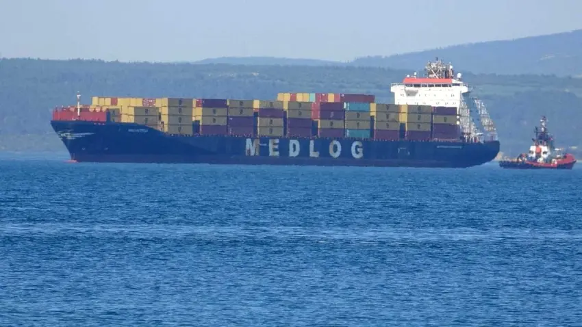 Çanakkale Boğazı çift yönlü gemi trafiğine kapatıldı haberinin görseli