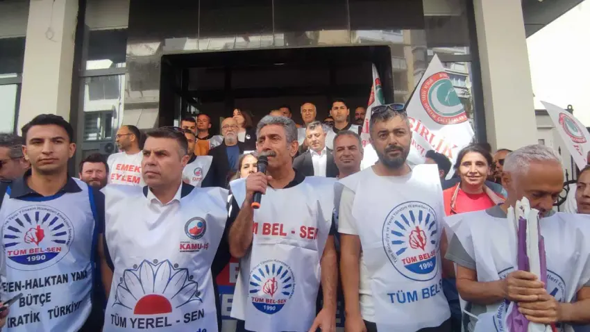 İş bırakan memurlar CHP ile görüştü: Gözler yarınki kritik randevuda  haberinin görseli