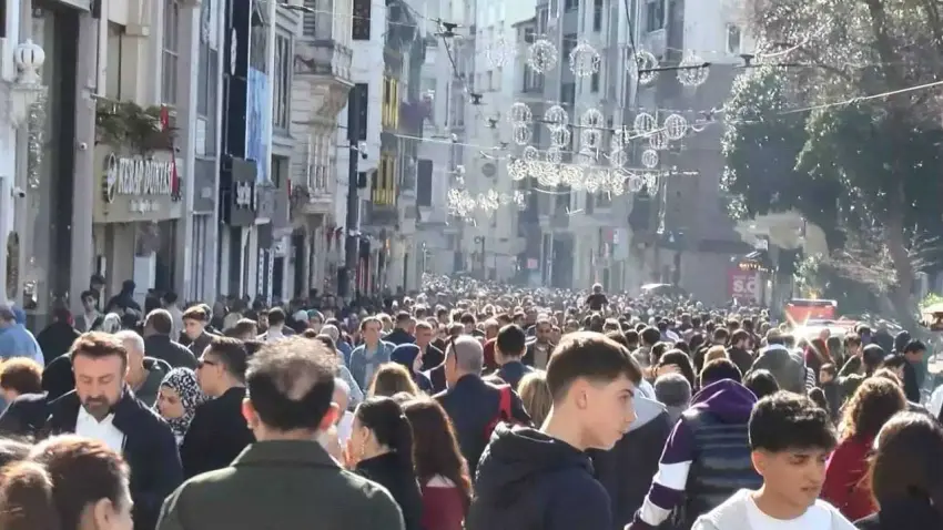 İstihdamda artış, genç işsizliğinde gerileme haberinin görseli