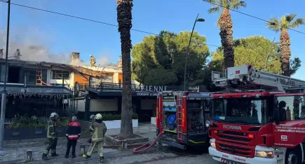 Karşıyaka’da yangın paniği: İtfaiyenin hızlı müdahalesi faciayı önledi