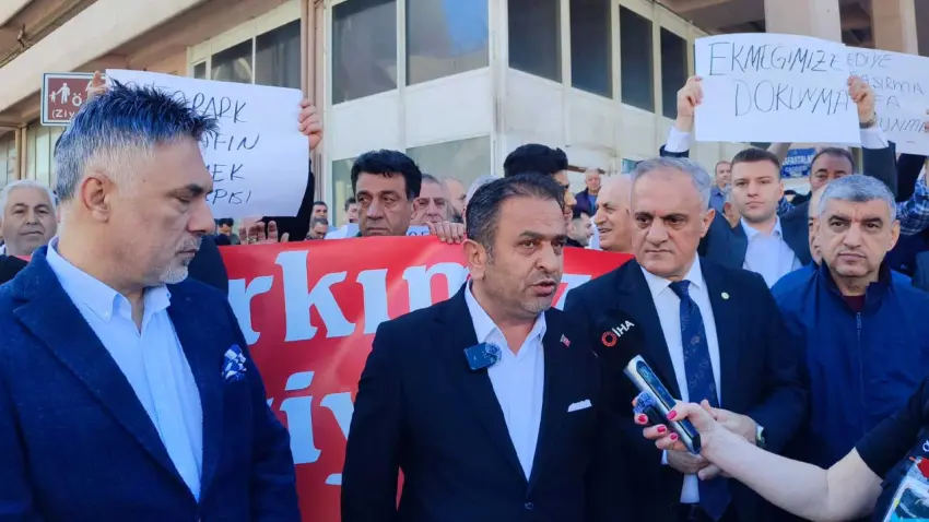 Kemeraltı esnafı kepenk kapattı: Gerekirse açlık grevi yaparız haberinin görseli