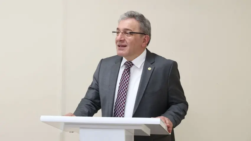 Rekt&ouml;r Bayram Yılmaz