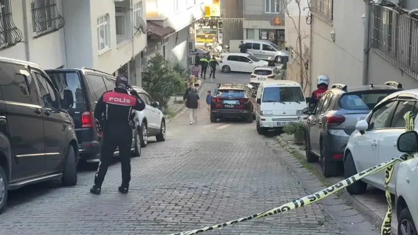 Sokak ortasında kurşun yağmuru: Okul polisi ve gençlerin kavgasında esnaf vuruldu haberinin görseli