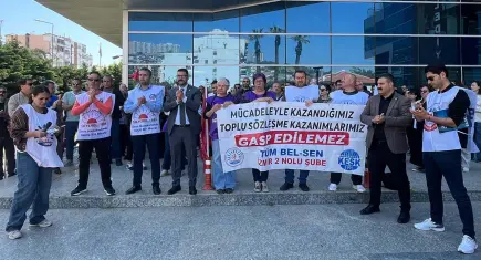 Bayraklı’da TİS krizi derinleşiyor: Memurların iş bırakma eylemi sürüyor