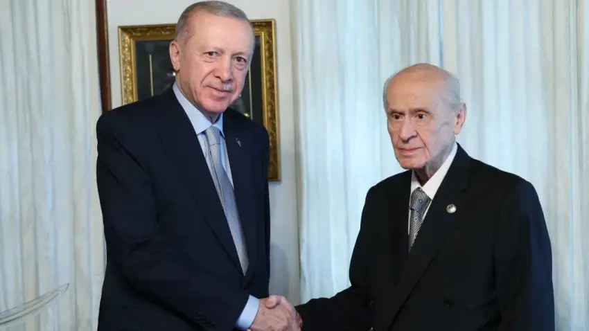 Cumhurbaşkanı Erdoğan ile Devlet Bahçeli bugün görüşecek haberinin görseli