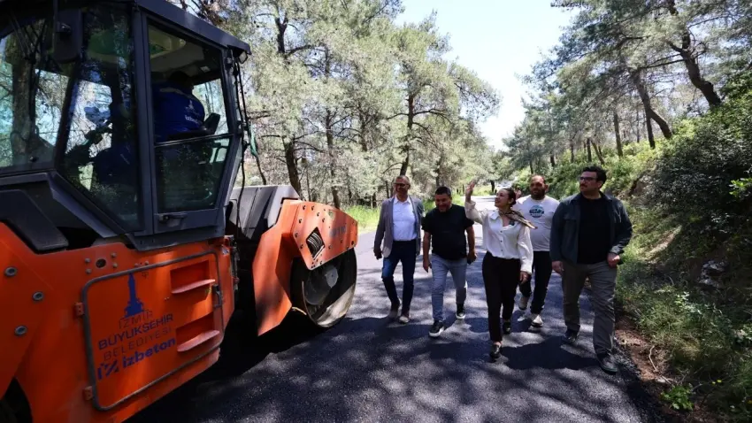 Efes Selçuk’ta asfalt seferberliği Pamucak’tan başladı haberinin görseli