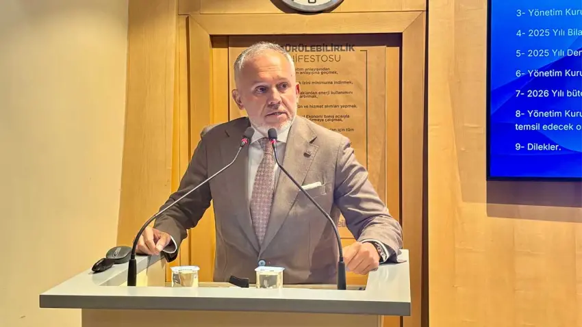 Ege Yaş Meyve Sebze Birliği’nde Başkan Hayrettin Uçak bayrağı devretti   haberinin görseli