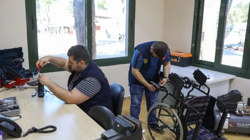 Engelsiz Tamir Atölyesi Şirinyer’de yenilenen yüzüyle hizmete açıldı haberinin görseli