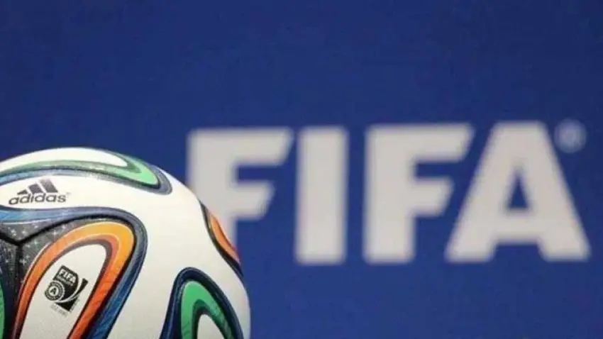FIFA’dan futbolda yeni dönem: İlk 11’de altyapı zorunluluğu geliyor! haberinin görseli