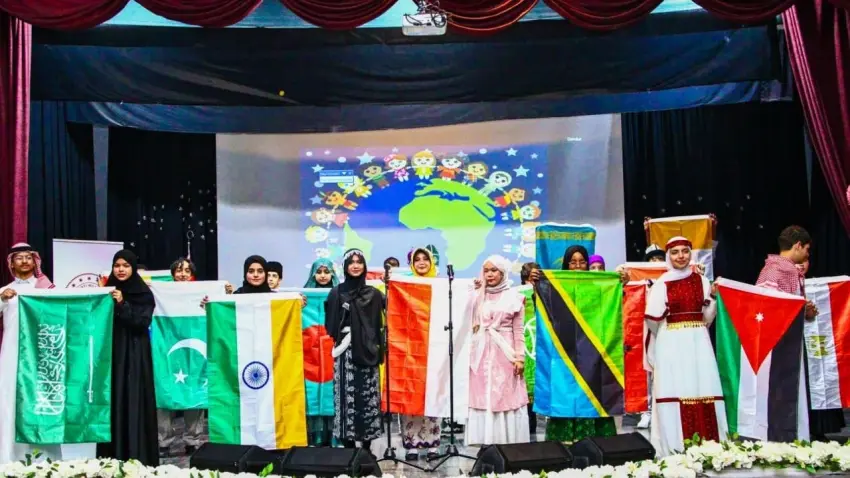 İmam Hatip öğrencilerinden Yabancı Dil Şenliği haberinin görseli