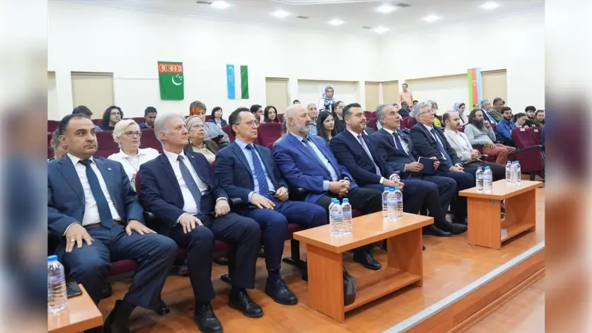 İzmir'de Türk Dünyasında Ortak Türk Medyası: Sorunlar ve Çözüm Önerileri paneli haberinin görseli