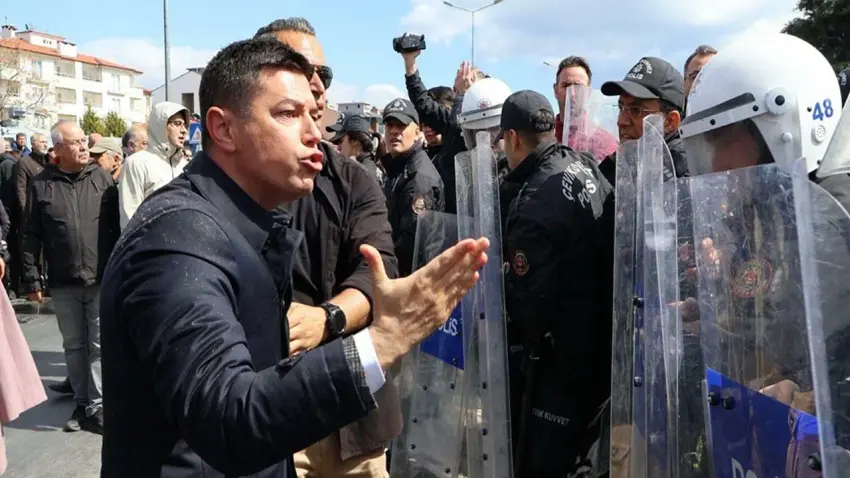 Marmaris Belediye Başkanı Acar Ünlü’ye 5 ay hapis cezası haberinin görseli