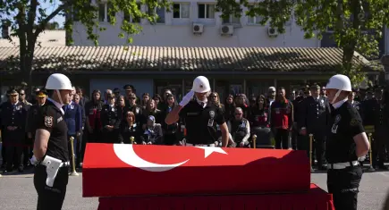 Şehit Polis Serkan Hızlı İzmir’de törenle uğurlandı
