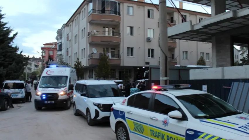 Yemek yaparken elbisesi tutuşan yaşlı kadın hayatını yitirdi! haberinin görseli