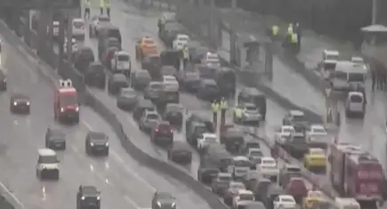 15 Temmuz Şehitler Köprüsü'nde 1 Mayıs müdahalesi: Trafiği kapatmak isteyen grup gözaltında