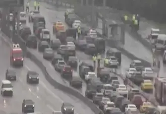 15 Temmuz Şehitler Köprüsü'nde 1 Mayıs müdahalesi: Trafiği kapatmak isteyen grup gözaltında