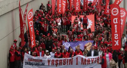Başkent’te 1 Mayıs coşkusu: Tandoğan Meydanı’ndan hak ve adalet mesajı