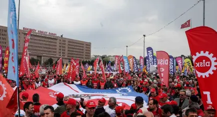 İstanbul'da 1 Mayıs alarmı: Hangi yollar kapalı, metrolar çalışıyor mu?