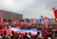 İstanbul'da 1 Mayıs alarmı: Hangi yollar kapalı, metrolar çalışıyor mu?