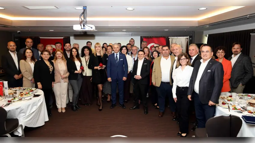 Kemalpaşalı sanayicilerden perşembe buluşması haberinin görseli