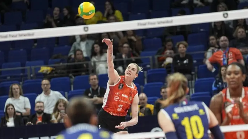 CEV Şampiyonlar Ligi'nde Türk derbisi: Eczacıbaşı finale yükseldi, Vakıfbank’ın rakibi oldu haberinin görseli