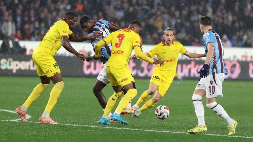 Göztepe, Trabzonspor deplasmanında galibiyeti son anda kaçırdı haberinin görseli